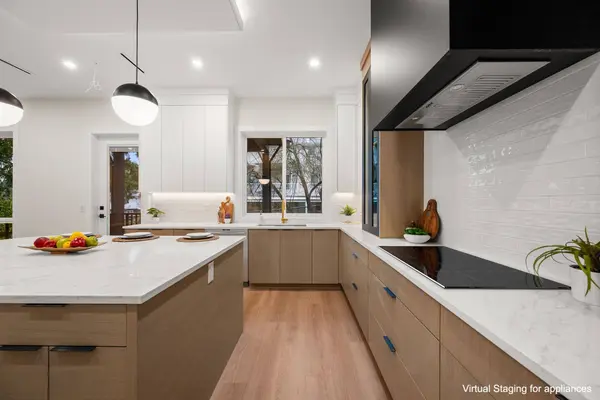 11472 138a ST, Surrey, BC V3R 0J3
