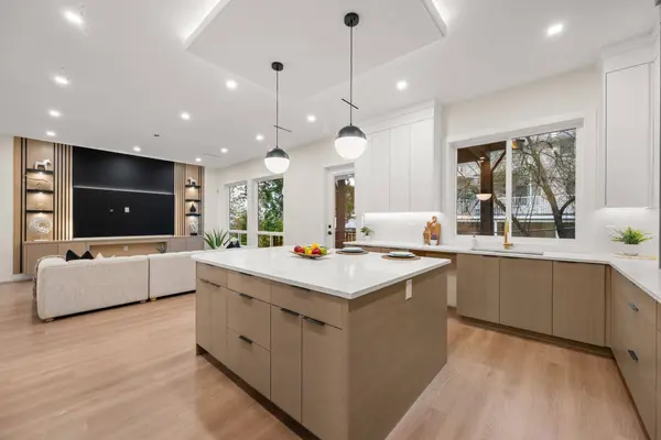 11472 138a ST, Surrey, BC V3R 0J3