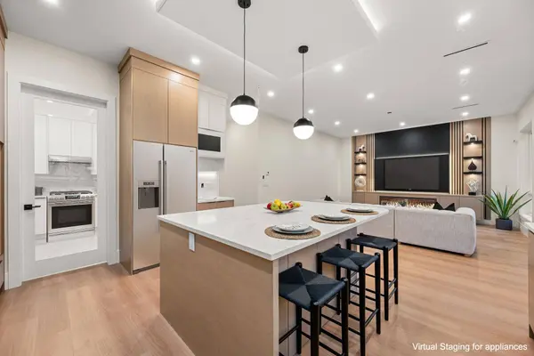 11472 138a ST, Surrey, BC V3R 0J3