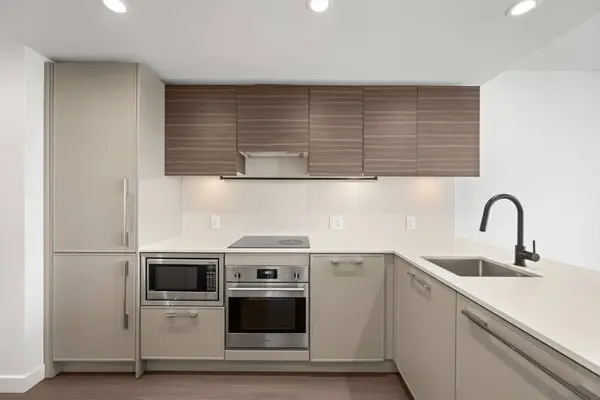 13745 George Junction #2908, Surrey, BC V3T 0V8