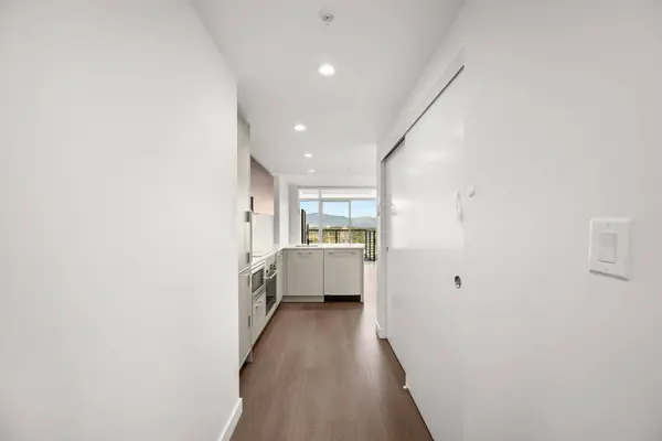 13745 George Junction #2908, Surrey, BC V3T 0V8