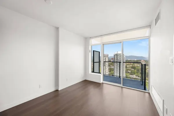 13745 George Junction #2908, Surrey, BC V3T 0V8