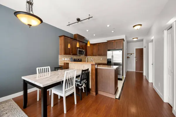 14333 104 AVE #303, Surrey, BC V3T 0E1