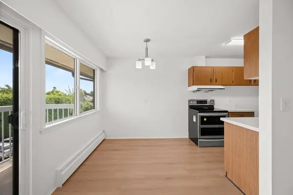 8080 Ryan RD #303, Richmond, BC V7A 2E5