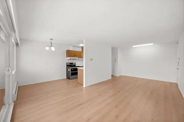 8080 Ryan RD #303, Richmond, BC V7A 2E5