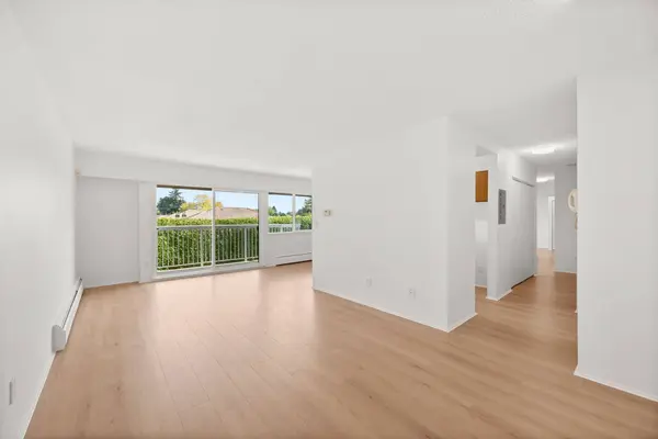 8080 Ryan RD #303, Richmond, BC V7A 2E5