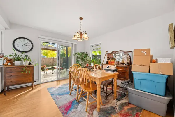 19412 62 AVE, Surrey, BC V3S 7L4