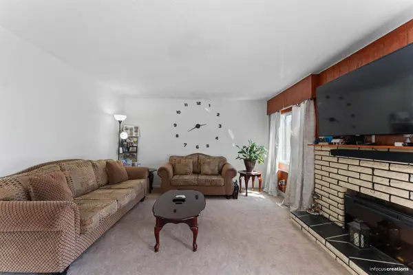 13137 99th AVE, Surrey, BC V3T 1G1