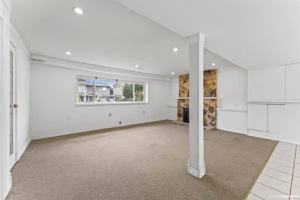 11662 89a AVE, Delta, BC V4C 7G5