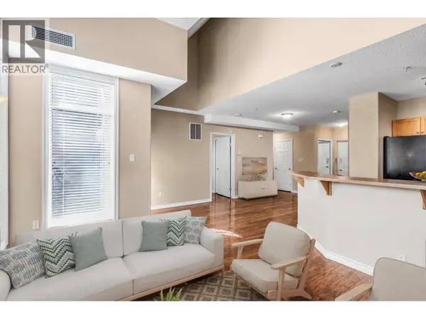 1128 Sunset DR #102, Kelowna, BC V1Y9W1