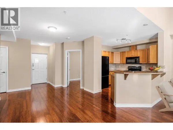 1128 Sunset DR #102, Kelowna, BC V1Y9W1