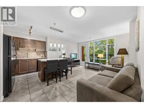 654 COOK RD #250, Kelowna, BC V1W3G7