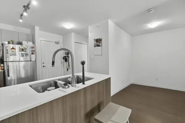 10688 140 ST #409, Surrey, BC V3T 0M6