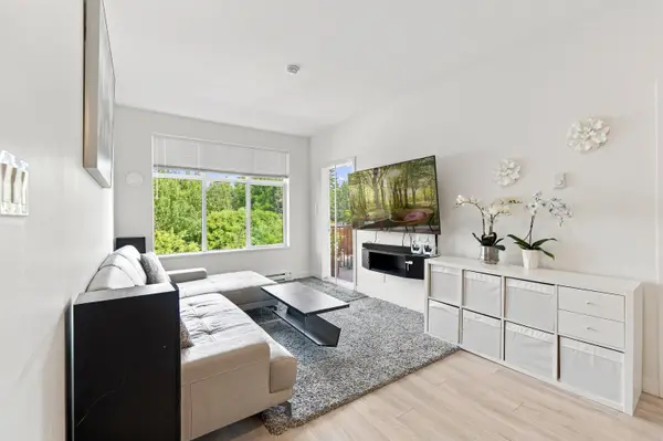 828 Gauthier AVE #411, Coquitlam, BC V3K 1R9