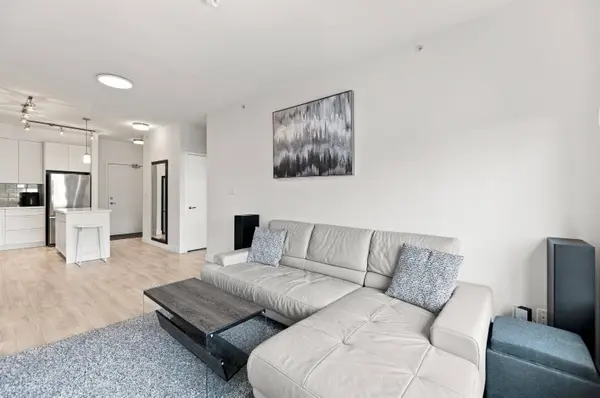 828 Gauthier AVE #411, Coquitlam, BC V3K 1R9