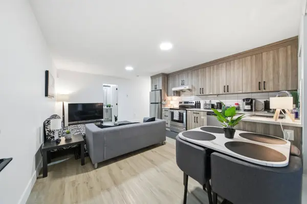 16767 18 AVE, Surrey, BC V3Z 9X5