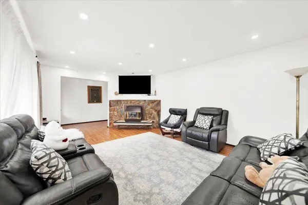 23179 16 AVE, Langley, BC V2Z 1K7