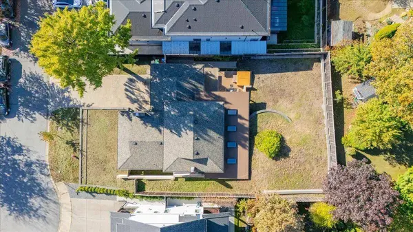 18143 57a AVE, Surrey, BC V3S 1J7