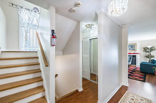 1157 Kos BLVD, Mississauga, ON L5J 4L3