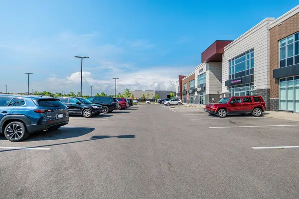 3485 Rebecca ST #105, Oakville, ON L6L 0H4