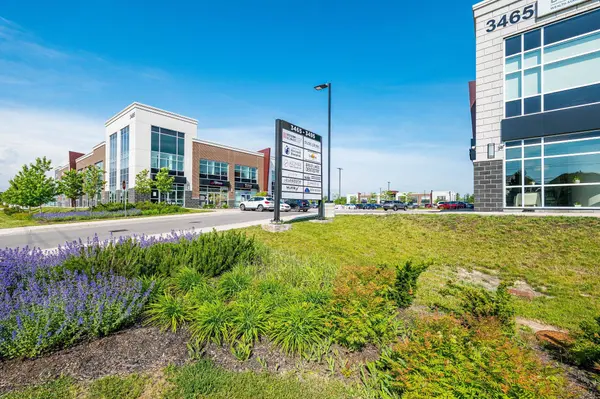 3485 Rebecca ST #105, Oakville, ON L6L 0H4