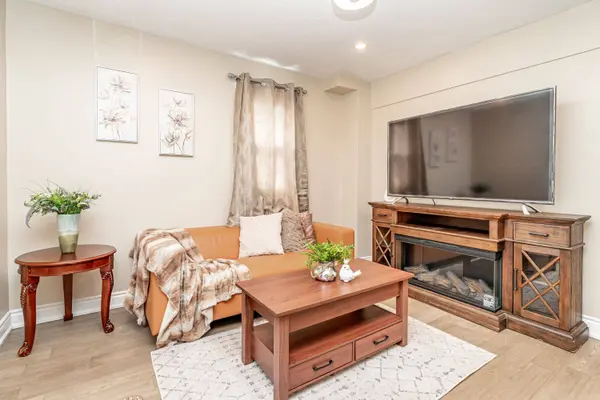13 Lewis ST, Hamilton, ON L8H 6C3