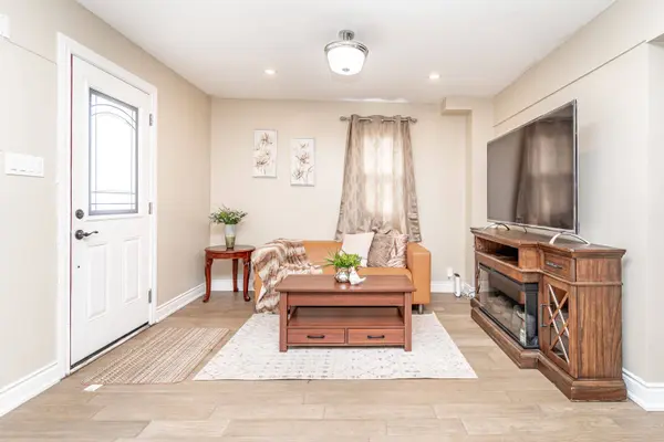 13 Lewis ST, Hamilton, ON L8H 6C3