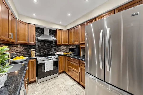 455 Apache CT #35, Mississauga, ON L4Z 3W8