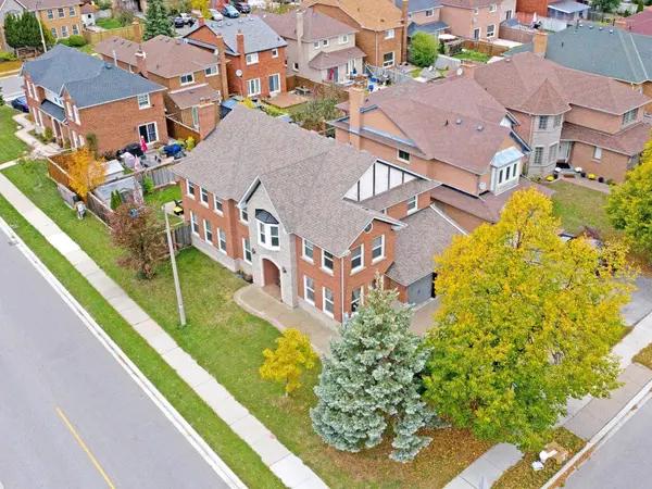 41 Bobcat ST, Brampton, ON L6R 1C8