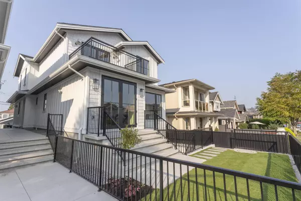 4315 Albert ST #1, Burnaby, BC V5C 2E9