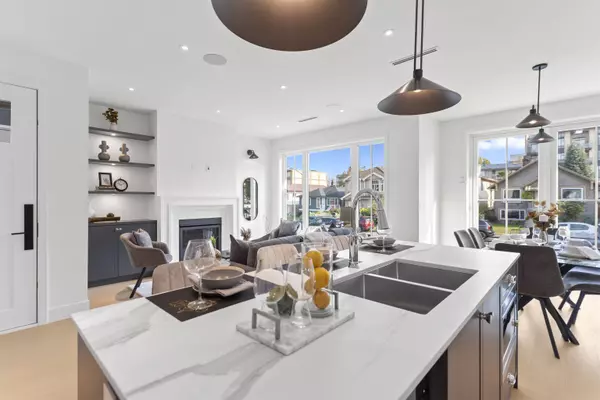 4315 Albert ST #1, Burnaby, BC V5C 2E9