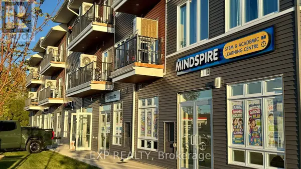 3600 BRIAN COBURN BLVD #106, Ottawa, ON K4A5T8