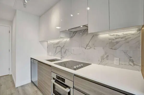 10626 City Pkwy #1202, Surrey, BC V3S 0V1