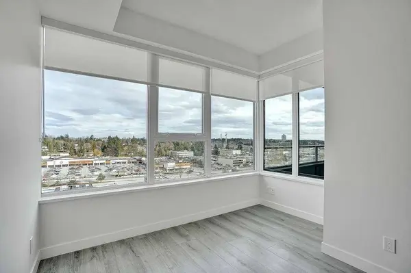 10626 City Pkwy #1202, Surrey, BC V3S 0V1