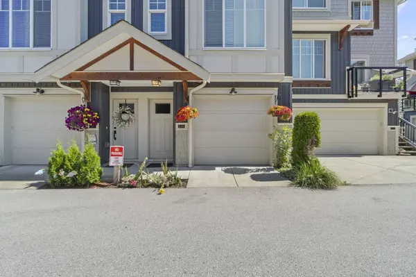 20498 82 AVE #110, Langley, BC V2Y 0V1