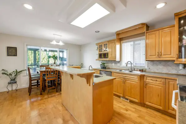 14539 74 AVE, Surrey, BC V3S 2G6