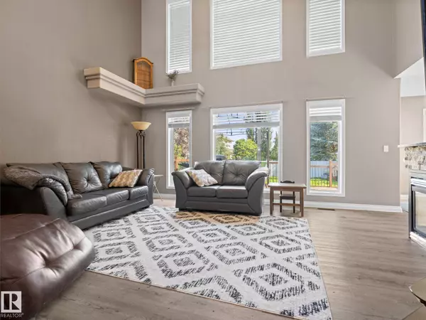 4 ROCHELLE CO, Beaumont, AB T4X 1L5