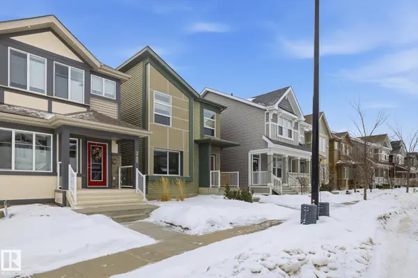 347 Desrochers BV SW, Edmonton, AB T6W 3J2