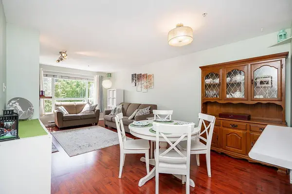 2559 Parkview LN #206, Port Coquitlam, BC V3C 6M1