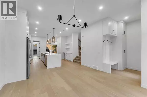 506 28 Avenue NW, Calgary, AB T2M2K8