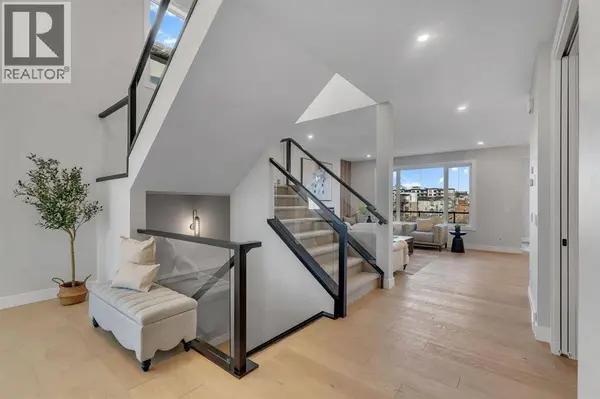 28 Spring Creek Point SW, Calgary, AB T3H6E2