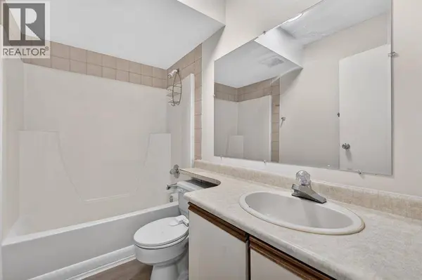 315, 335 Garry Crescent NE, Calgary, AB T2K5X1