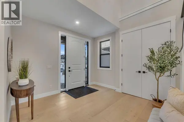 12 Spring Creek Point SW, Calgary, AB T3H6E2