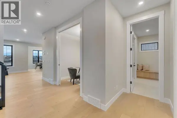 12 Spring Creek Point SW, Calgary, AB T3H6E2