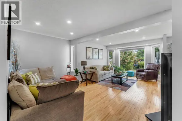 11 Arbour Summit Close NW, Calgary, AB T3G3W1