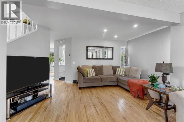 11 Arbour Summit Close NW, Calgary, AB T3G3W1