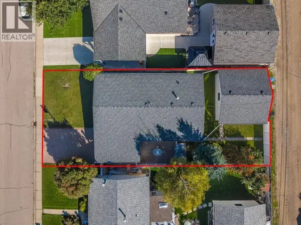 9524 3 Street SE, Calgary, AB T2J0W8