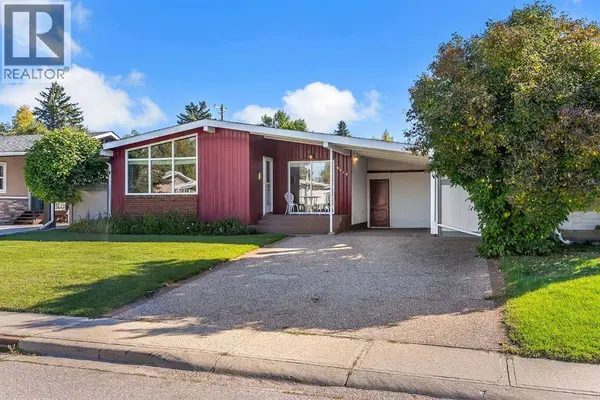 9524 3 Street SE, Calgary, AB T2J0W8