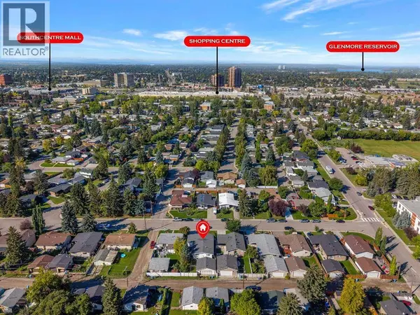 9524 3 Street SE, Calgary, AB T2J0W8
