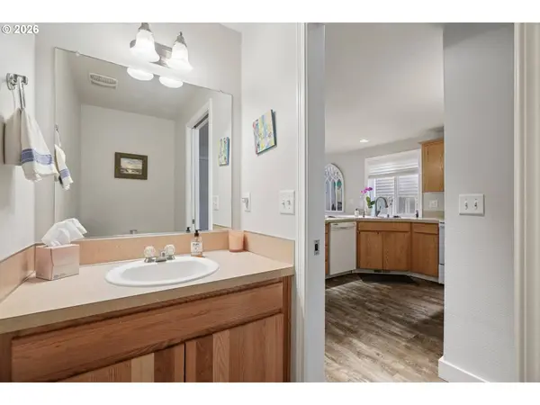 10213 NE 58TH ST, Vancouver, WA 98662